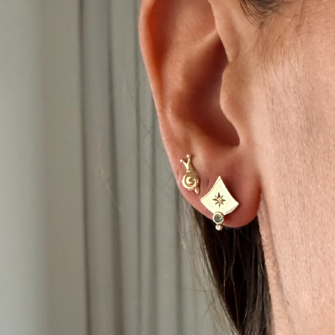 14K Gold Curved Triangle Stud Earrings with Diamonds & Emerald - Image 2