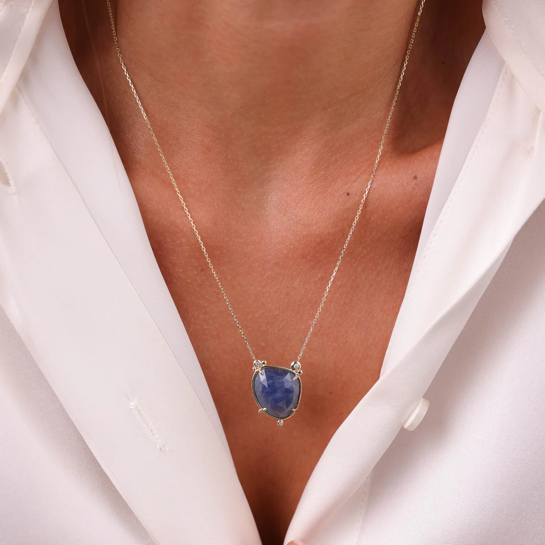 14K Gold Irregular Sapphire Necklace with 3 diamonds - Image 3