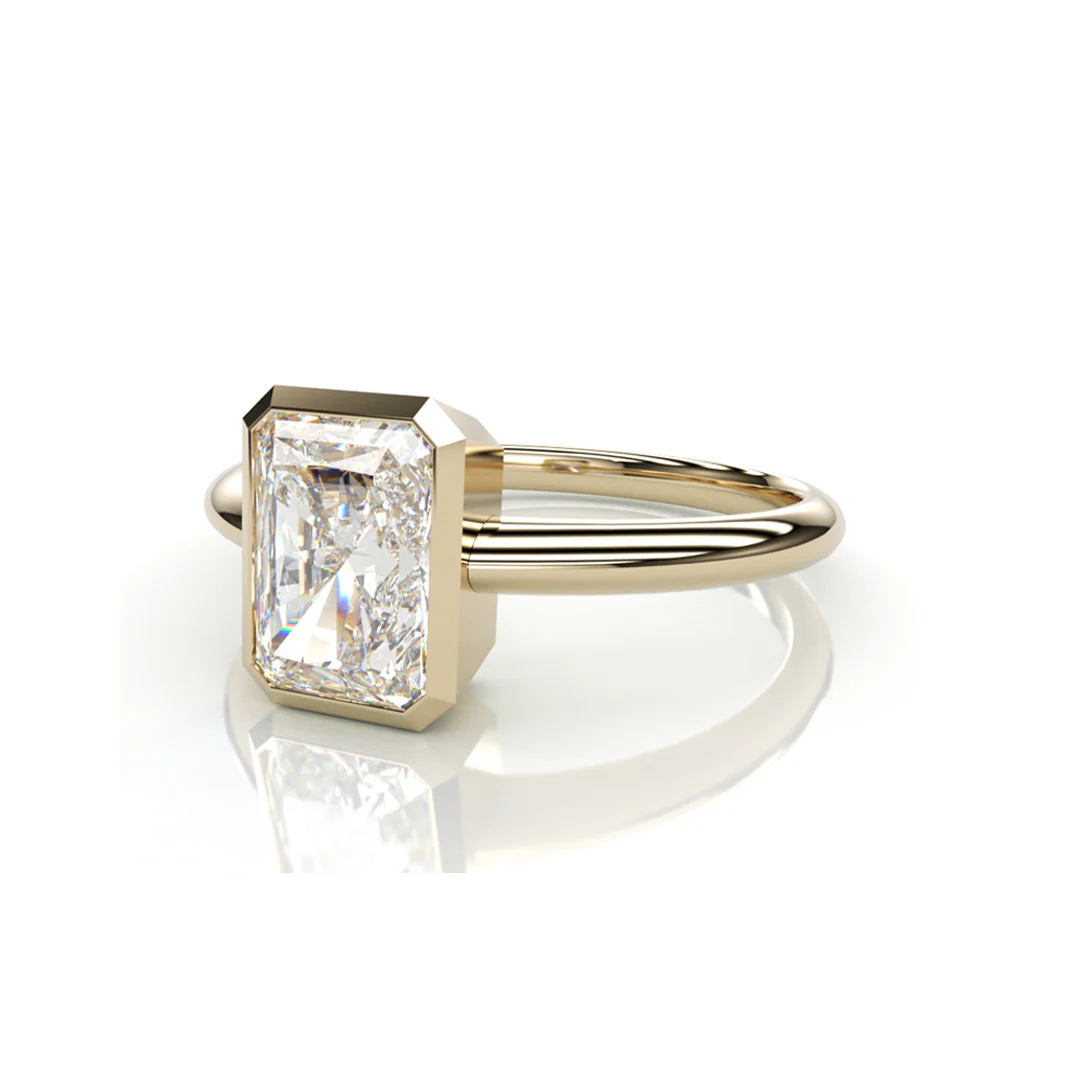 18K Yellow Gold Emerald LAB Diamond Ring - Image 2
