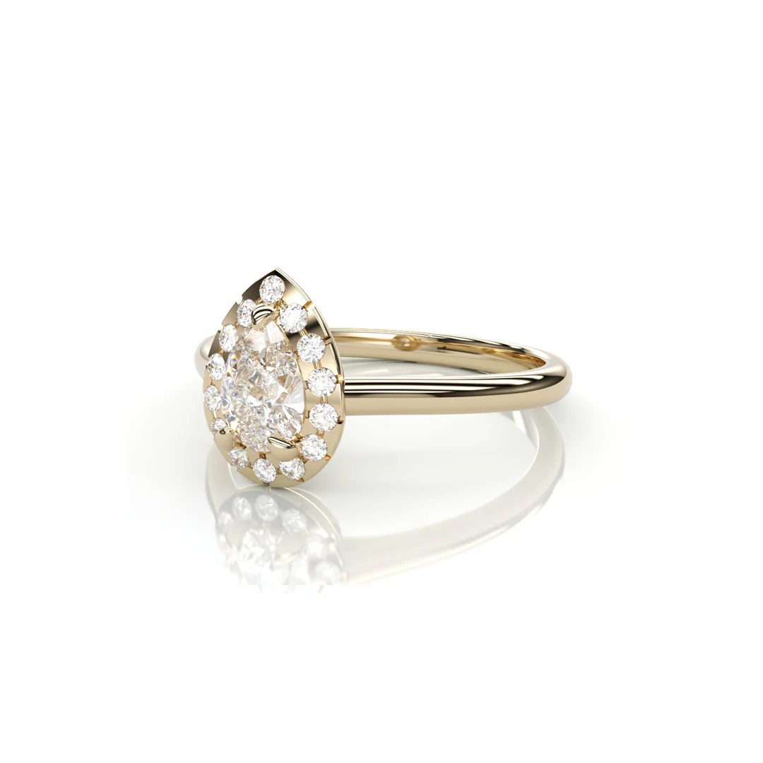 18K Yellow Gold Pear Natural Diamond Ring - Image 2