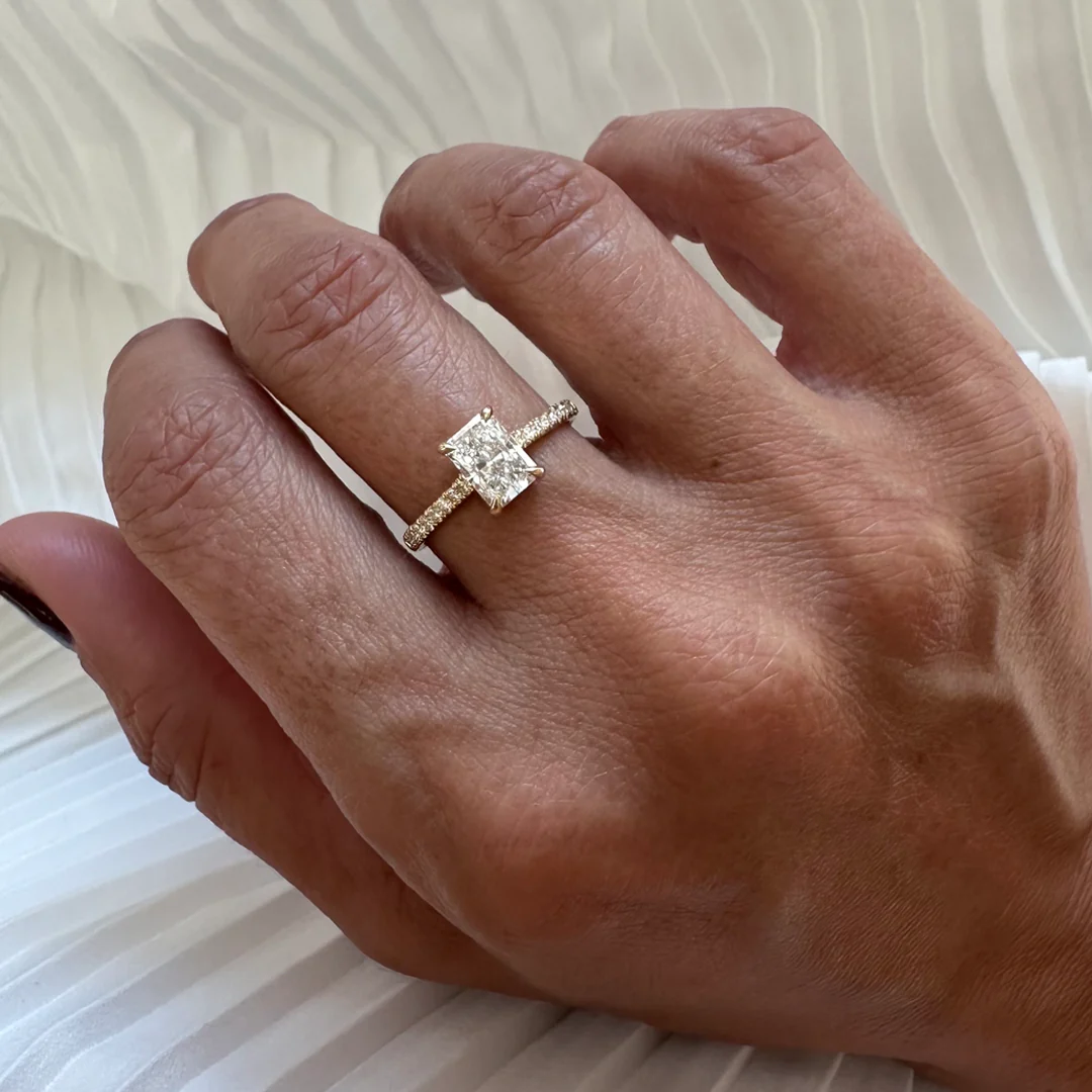 18K Yellow Gold Rectangular LAB Diamond Ring with Diamonds - Image 6