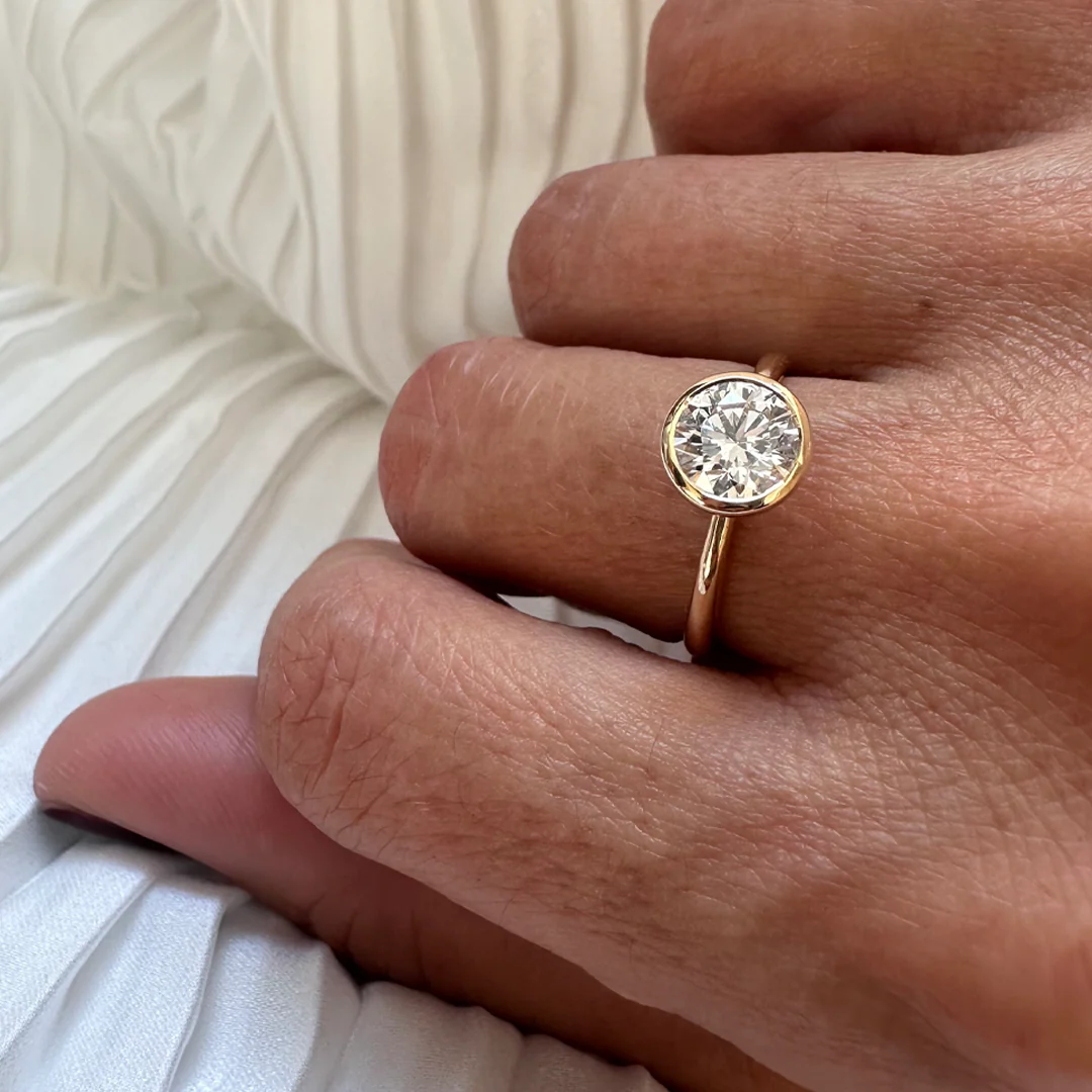 18K Yellow Gold Round LAB Diamond Ring - Image 8