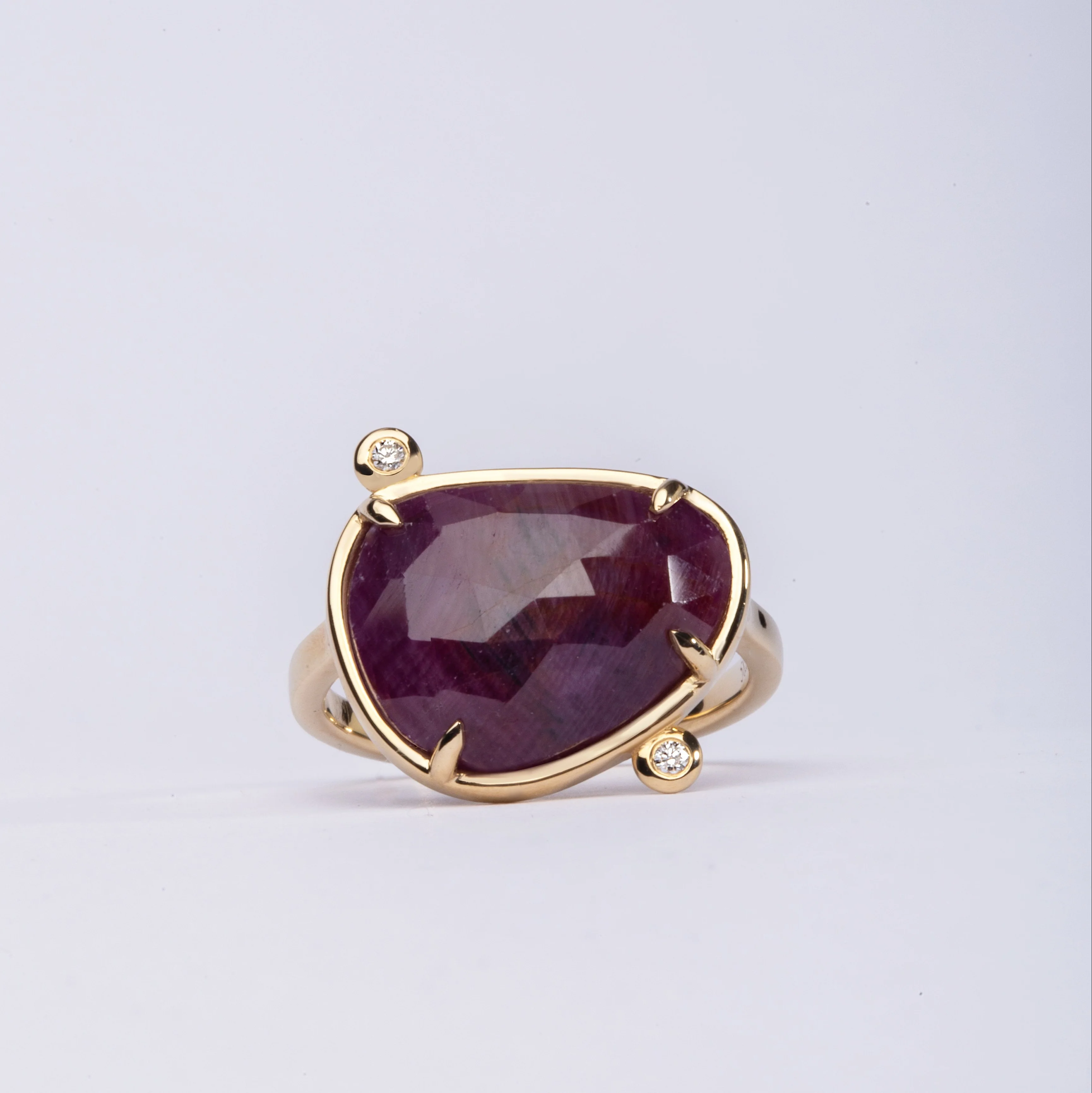 Red Velvet Kiss– 14K Gold Ring with Ruby & Diamonds - Image 3